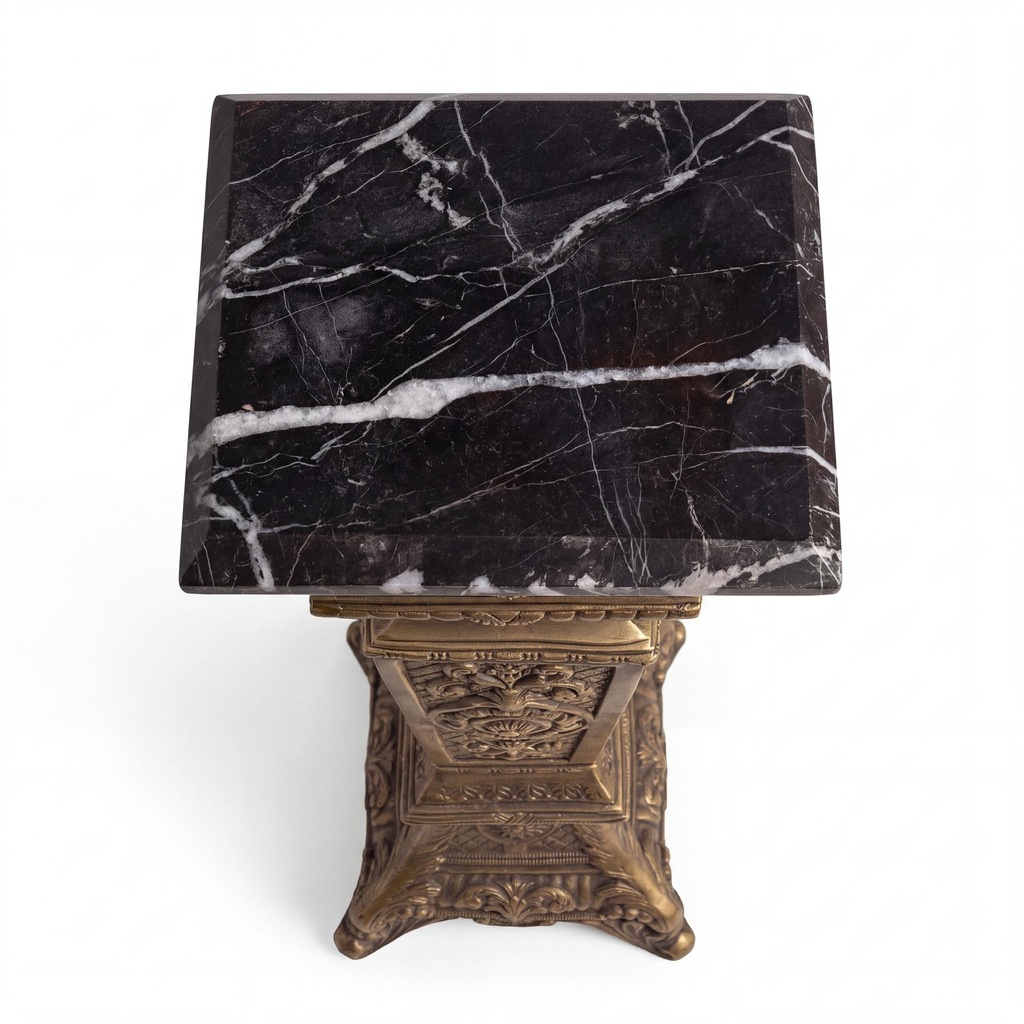 OPUS-أنتيكات - لقطة من الأعلى