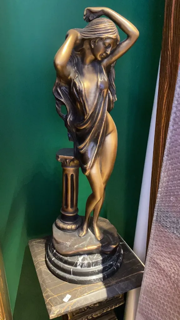 [BLO-ANT-012] Bronze Classical Lady - 65cm